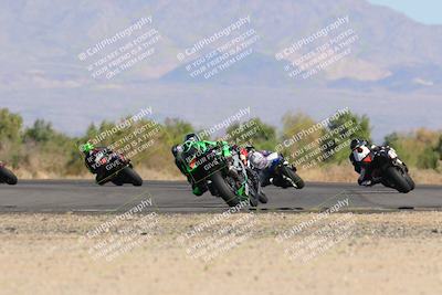 media/Oct-30-2022-CVMA (Sun) [[fb421c3cec]]/Race 10 Supersport Middleweight Shootout/